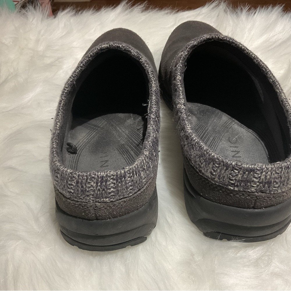 Vionic Gray Clogs Size 8 - Picture 4 of 8